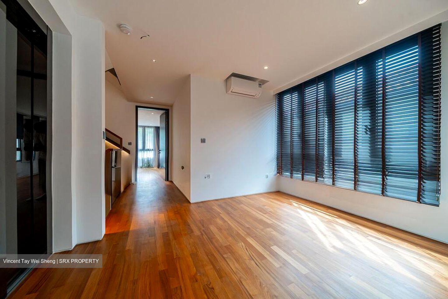 Fernhill Road (D10), Semi-Detached #536163321